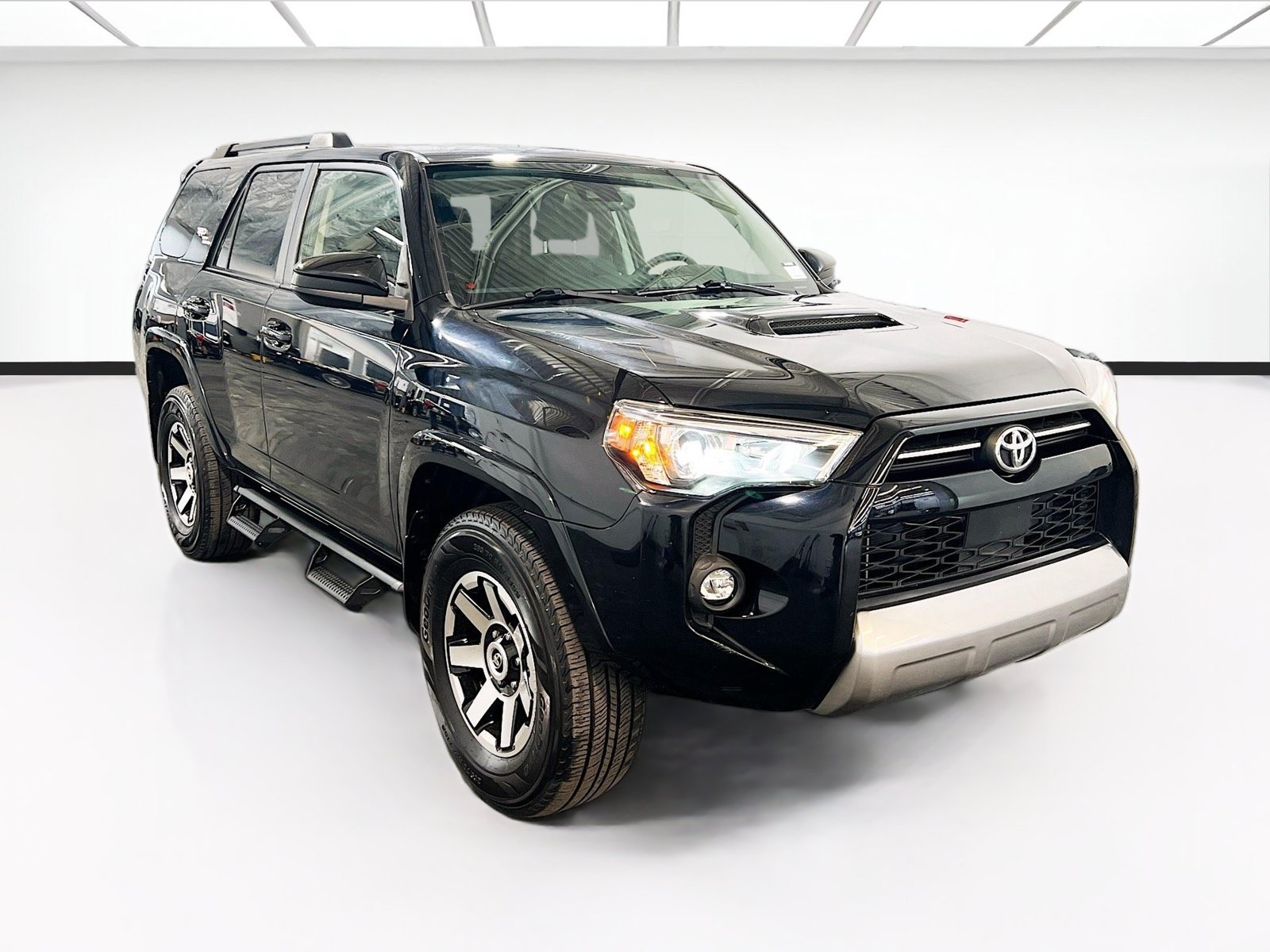 Used 2022 Toyota 4Runner TRD Off-Road AWD/4WD image 3