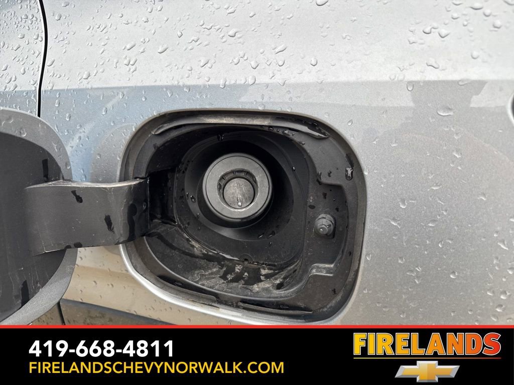 Used 2025 Chevrolet Trax LT w/ LT Convenience Package image 25