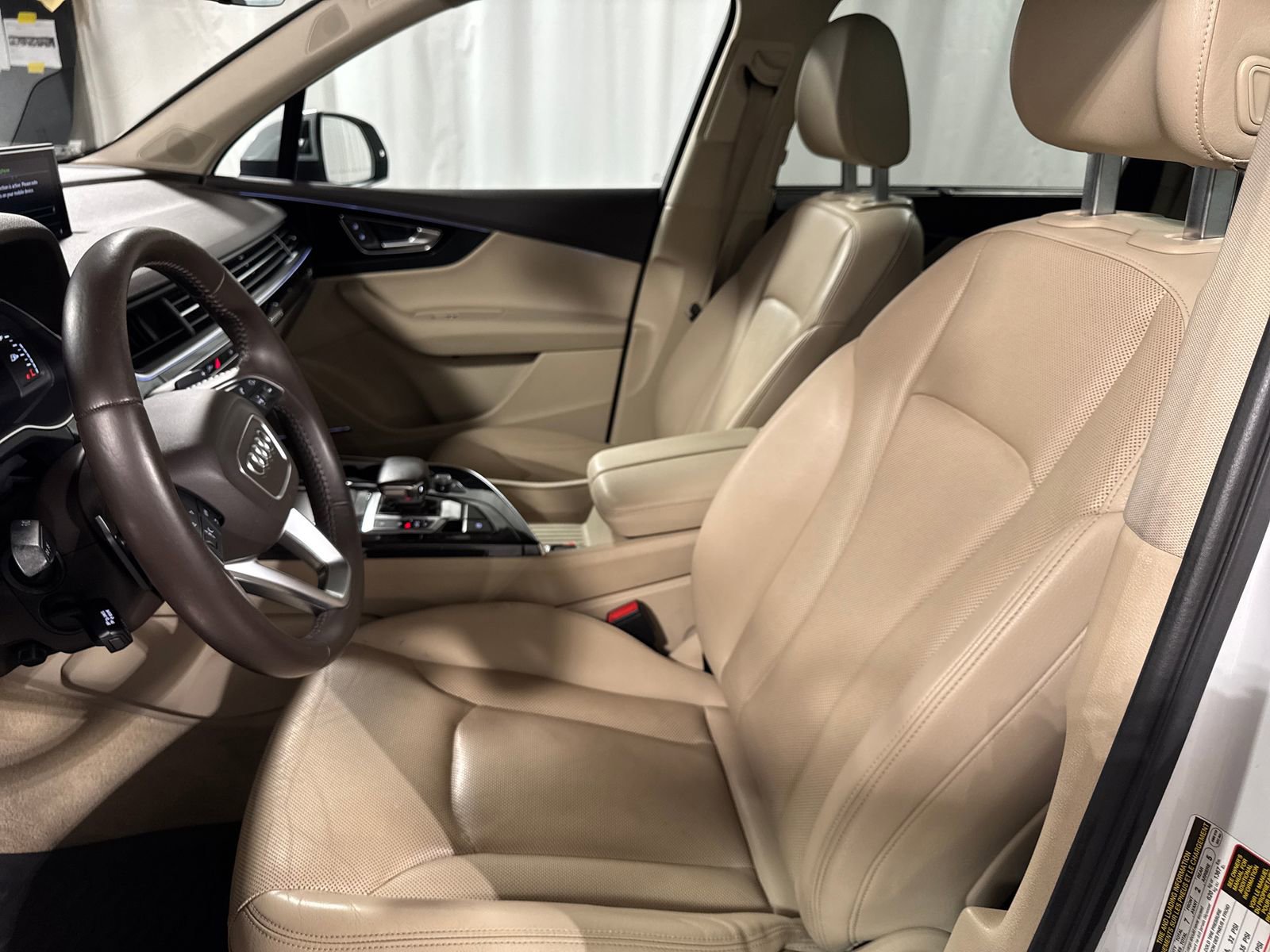 Used 2019 Audi Q7 3.0T Premium Plus w/ Premium Plus Package AWD/4WD image 3