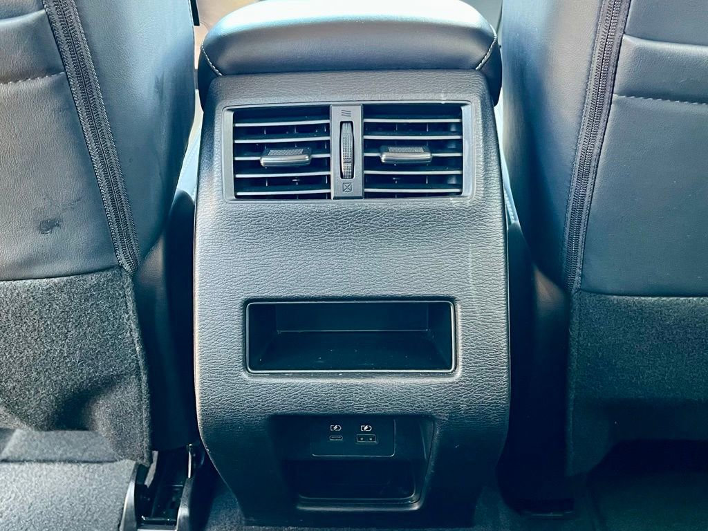 Used 2024 Mitsubishi Outlander SE image 35