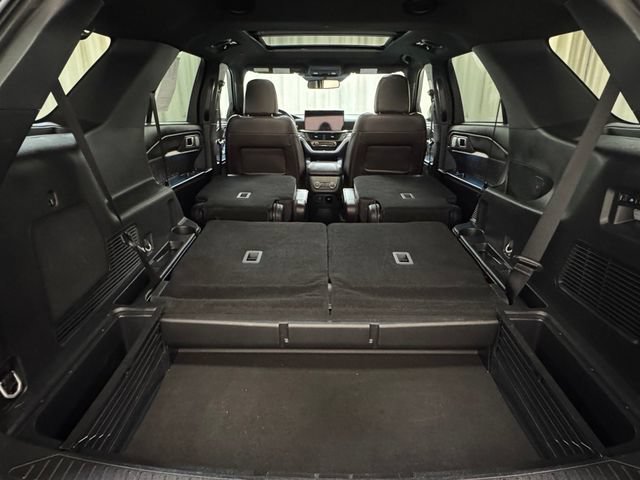 Used 2025 Ford Explorer Platinum w/ LUX Leather Package AWD/4WD image 36