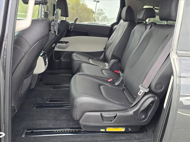 Certified 2023 Kia Carnival SX image 10