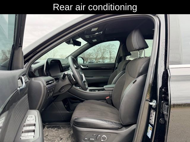 Used 2025 Hyundai Palisade Calligraphy image 8