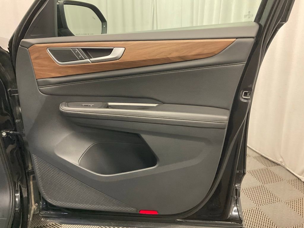 Used 2024 Volkswagen Atlas SE image 26