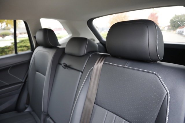 Used 2023 Volkswagen Tiguan SE image 15