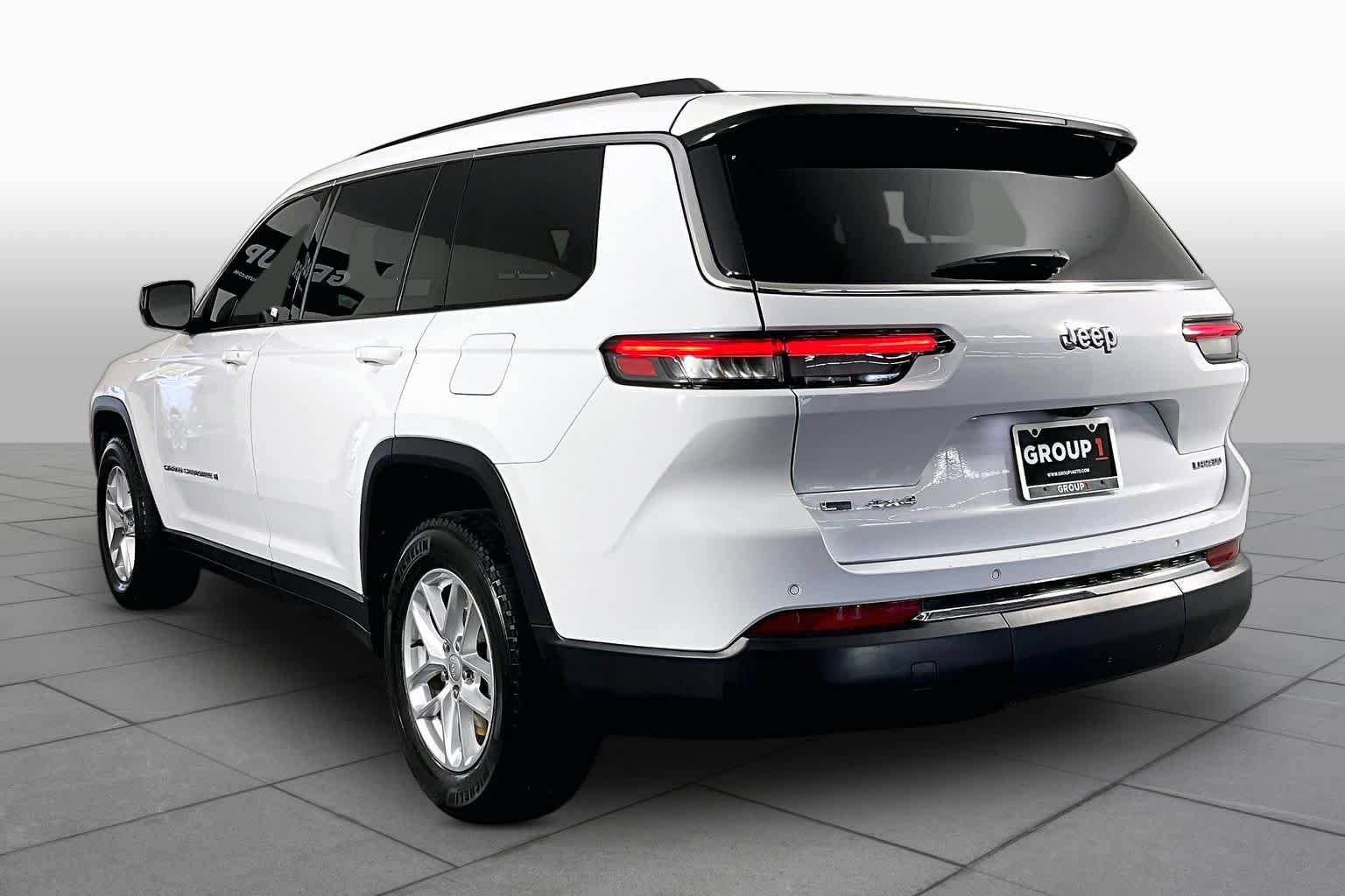 Used 2021 Jeep Grand Cherokee L Laredo w/ Luxury Tech Group I image 12