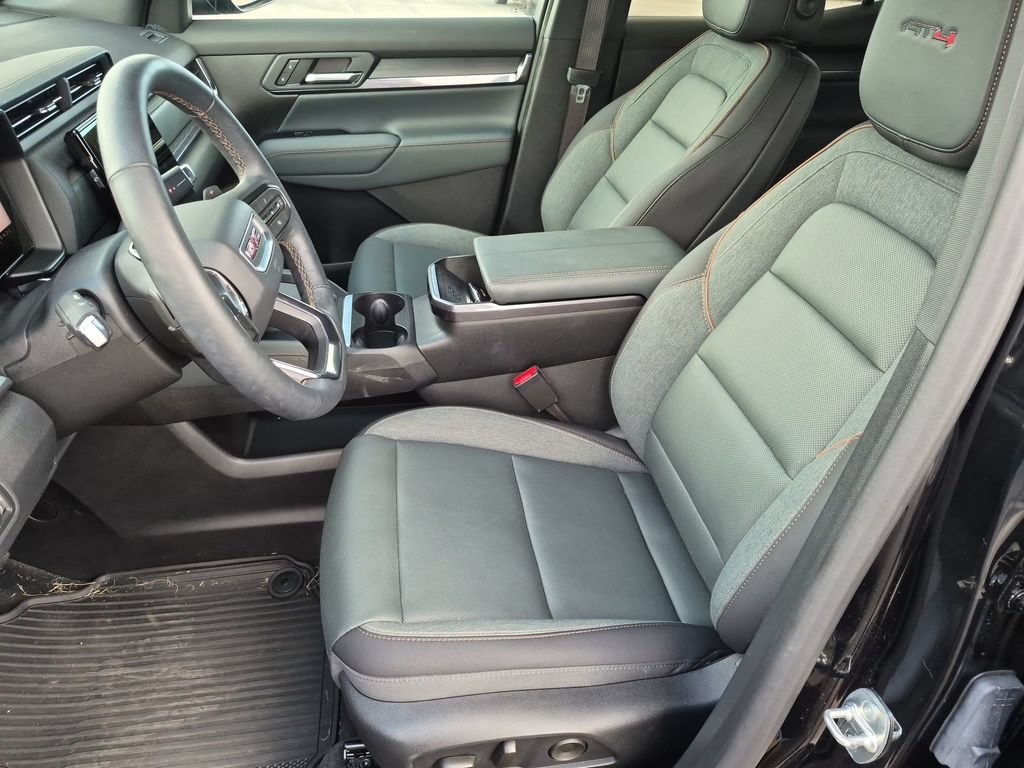 Used 2026 GMC Terrain AT4 w/ Technology Package II AWD/4WD image 16