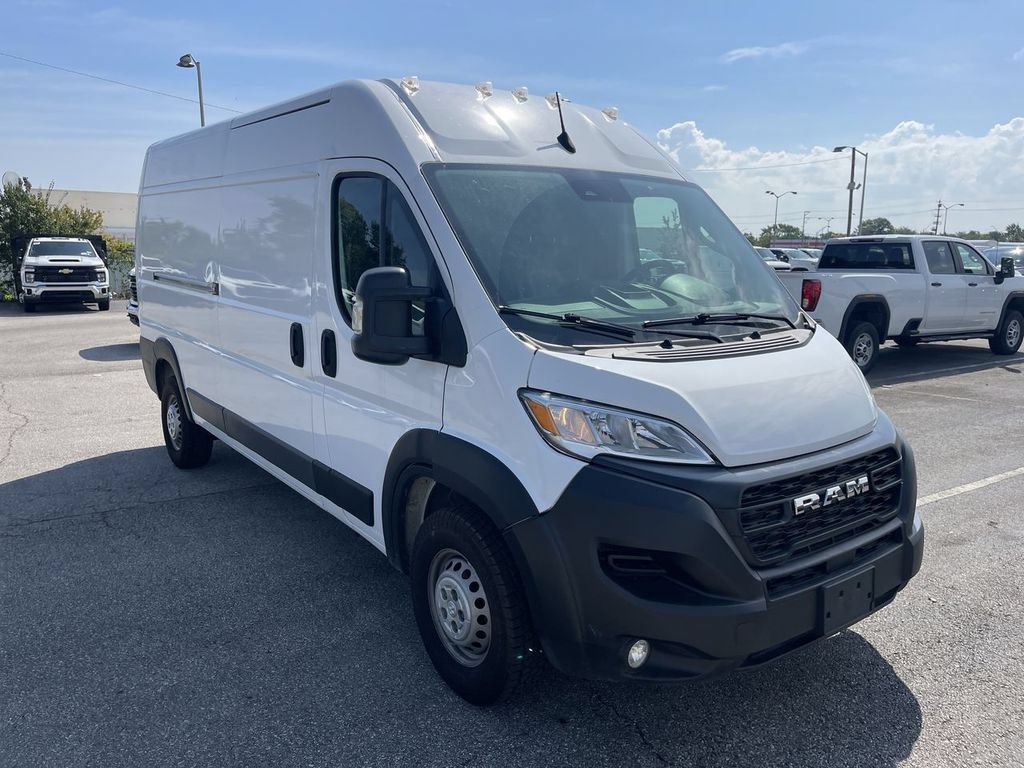 Used 2025 RAM ProMaster 2500 w/ Convenience Group FWD image 18