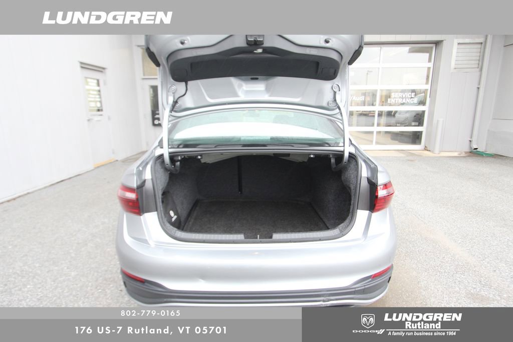 Used 2024 Volkswagen Jetta Sport image 33