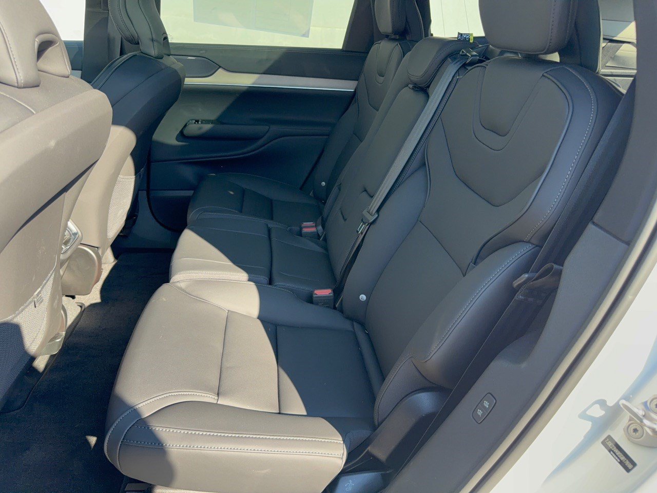 Certified 2025 Volvo EX90 Plus AWD/4WD image 25