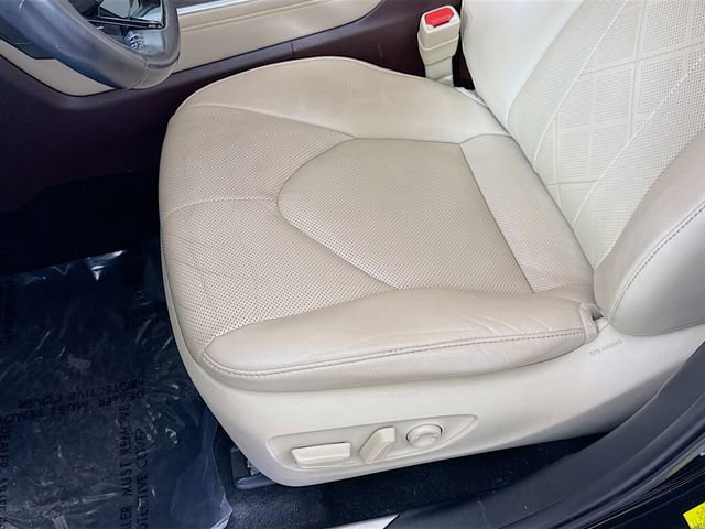 Used 2021 Toyota Highlander Platinum image 19