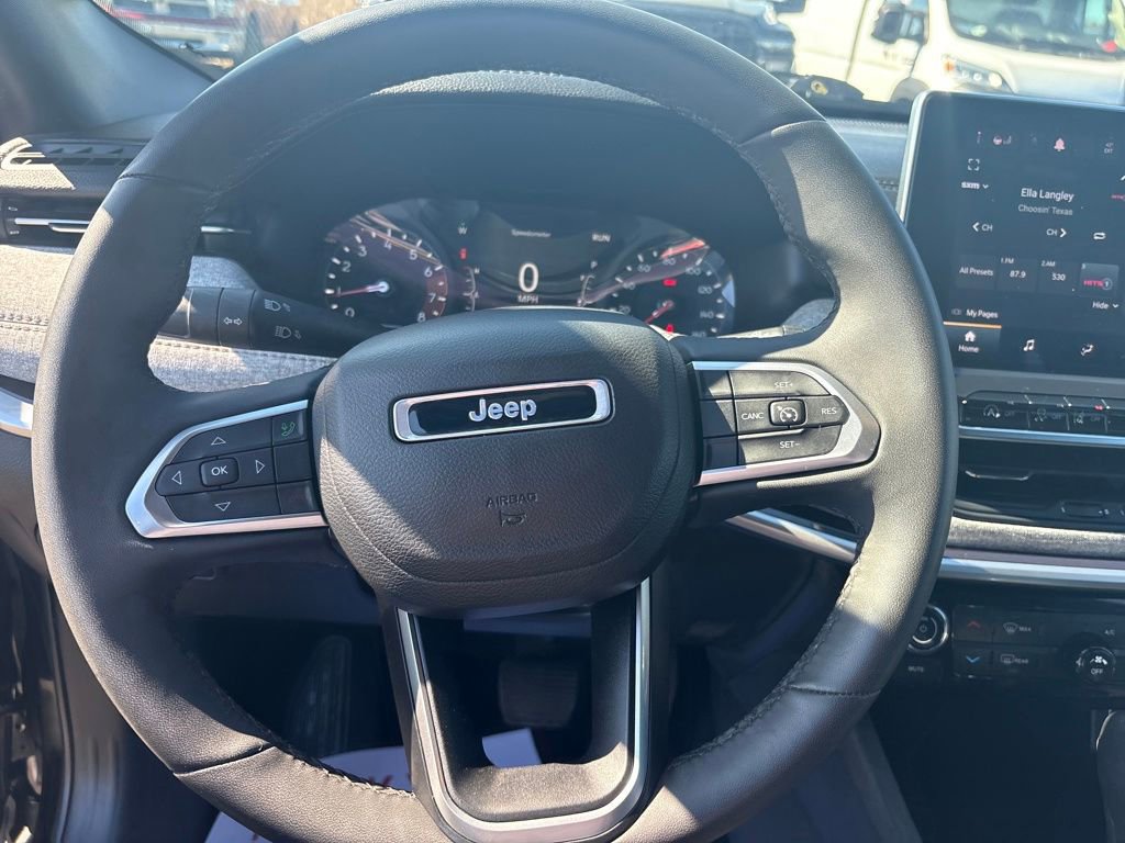 Used 2023 Jeep Compass Latitude w/ Sun and Sound Group image 18