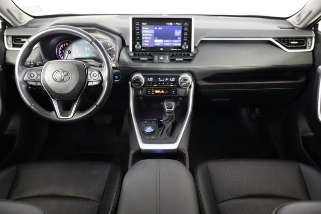 Used 2019 Toyota RAV4 Limited w/ Cold Weather Package AWD/4WD image 17