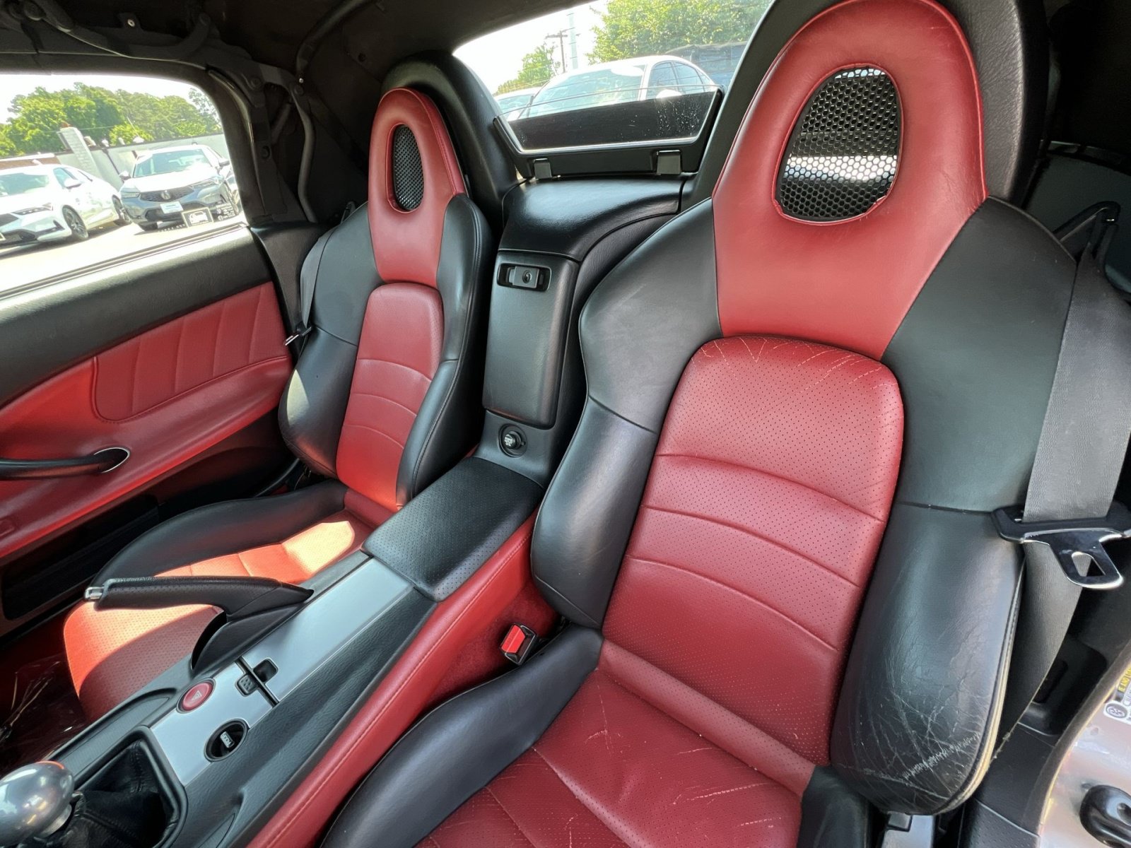 Used 2004 Honda S2000 image 4