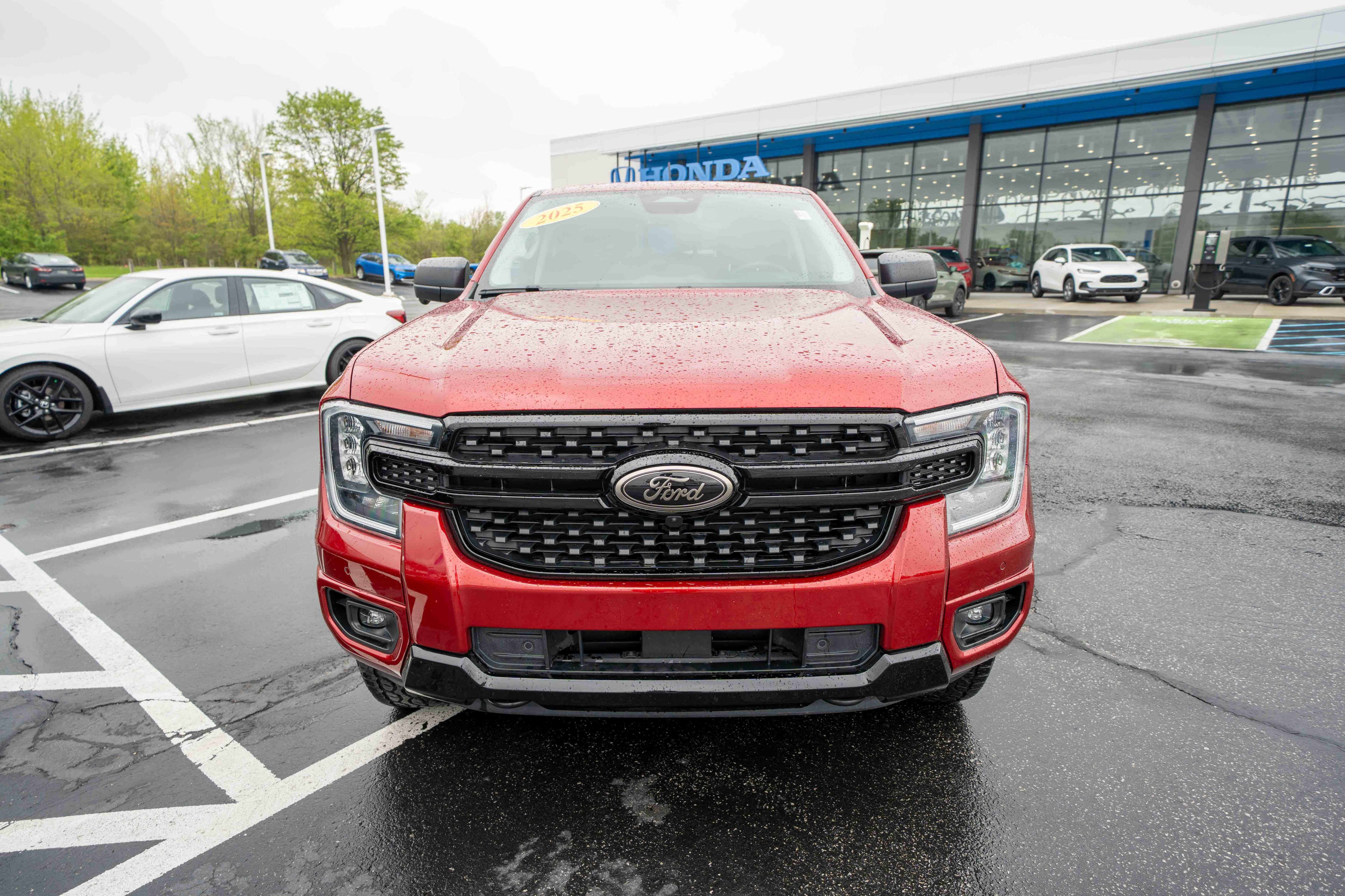 Used 2025 Ford Ranger XLT AWD/4WD image 2