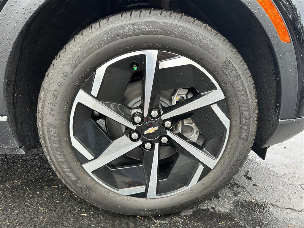 New 2026 Chevrolet Equinox EV LT image 9