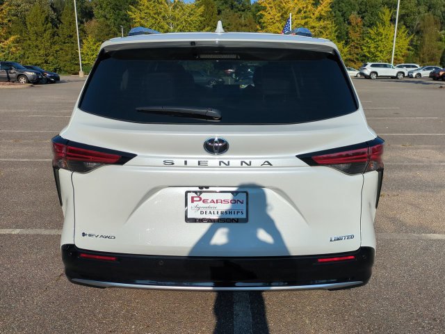New 2026 Toyota Sienna Limited AWD/4WD image 5