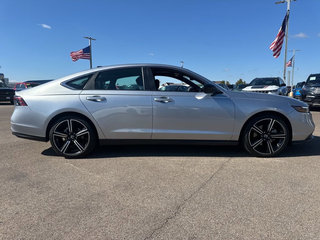 Used 2024 Honda Accord Sport image 3