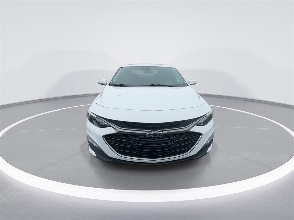 Used 2023 Chevrolet Malibu LT image 3