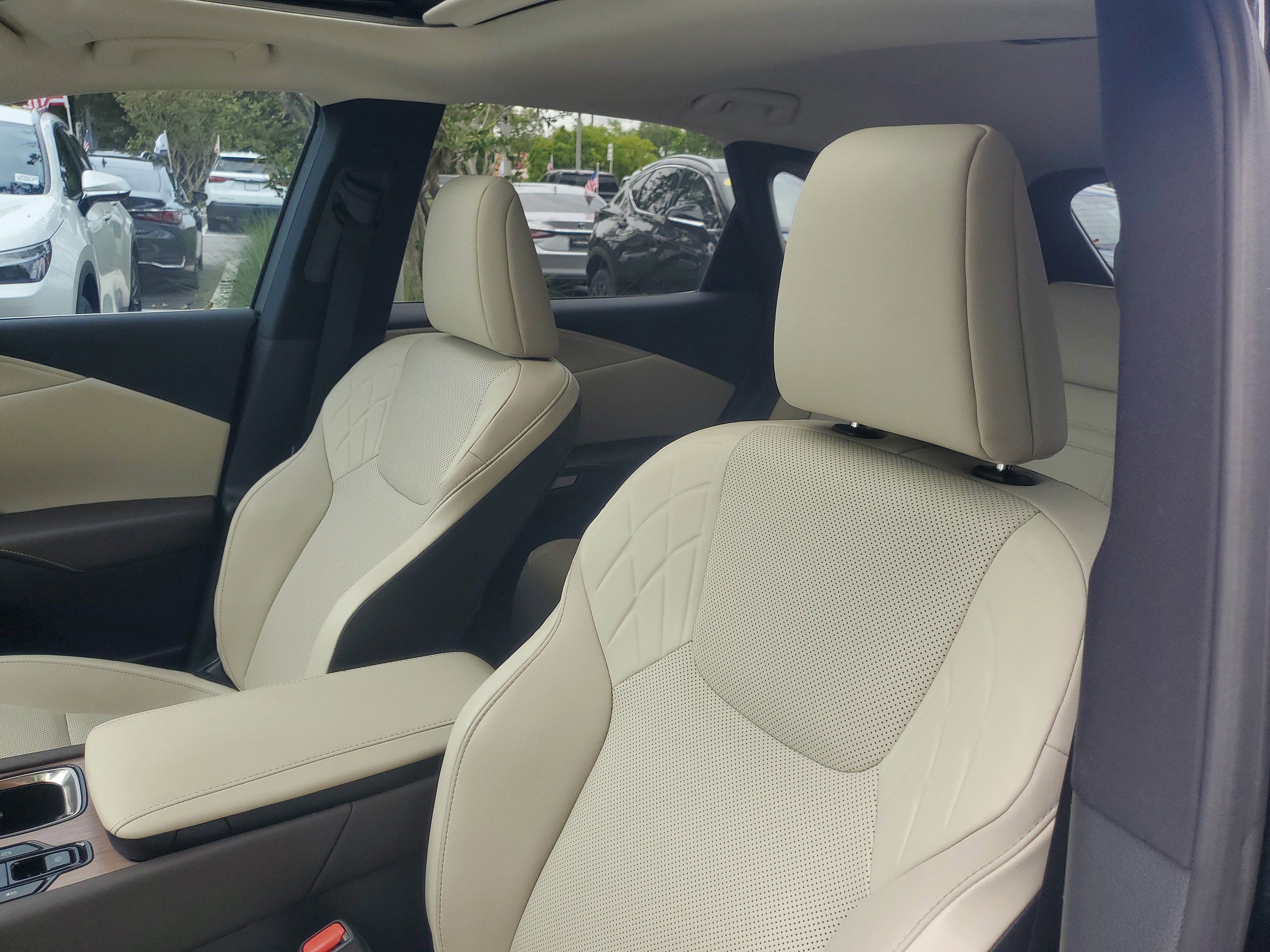 Used 2023 Lexus RX 350 FWD image 19