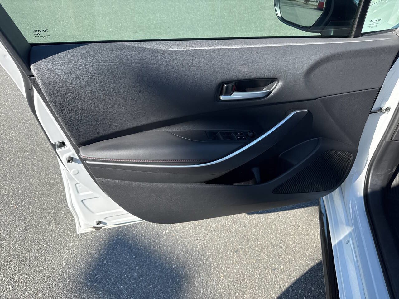 Used 2024 Toyota Corolla SE image 24