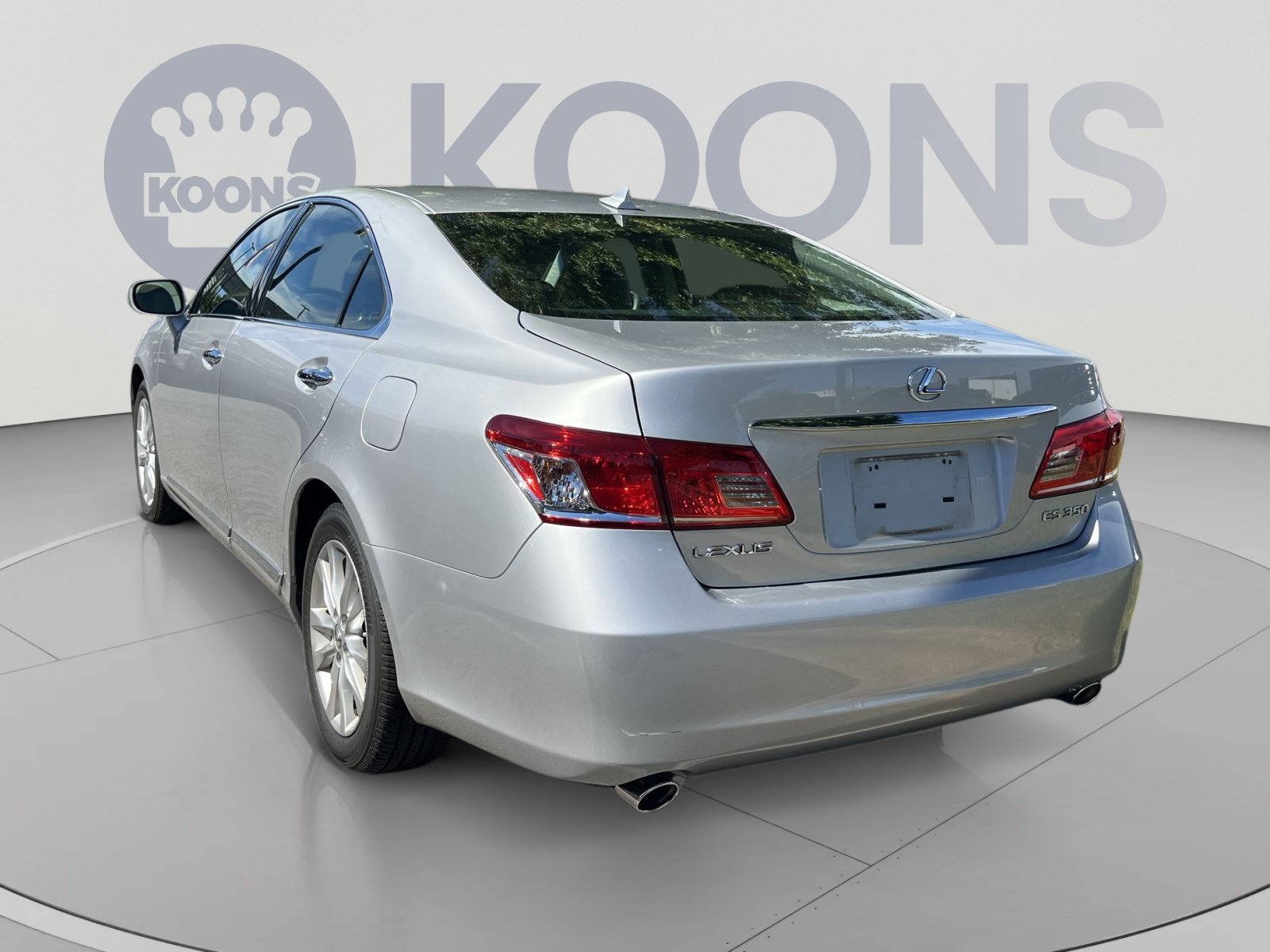 Used 2010 Lexus ES 350 w/ Preferred Accessory Package FWD image 2