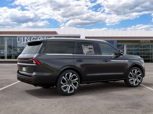 New 2027 Lincoln Navigator Reserve AWD/4WD image 8