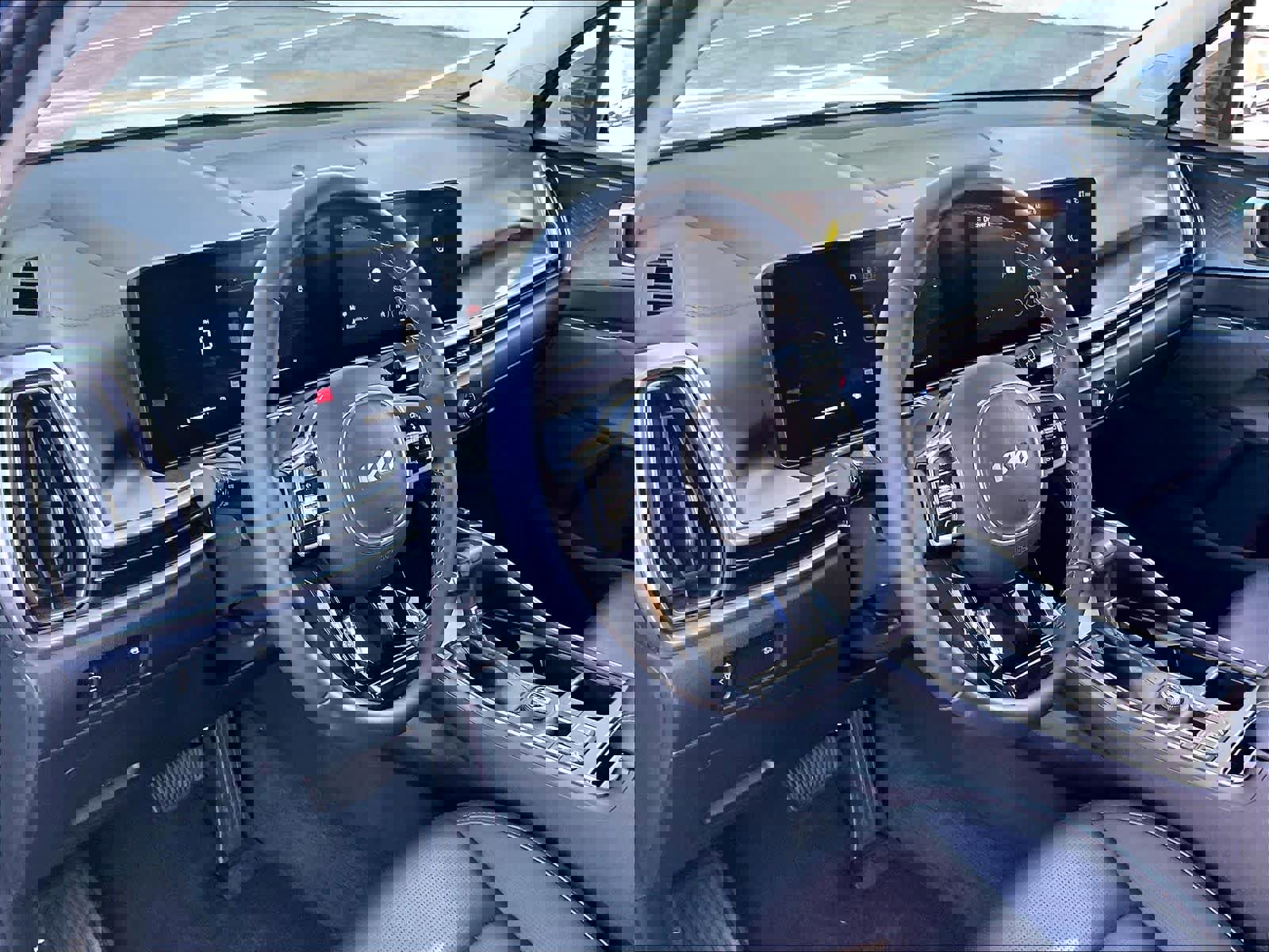 Used 2025 Kia Sorento S w/ Panoramic Sunroof Package image 16