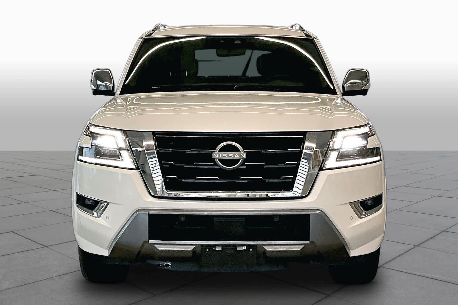 Used 2023 Nissan Armada Platinum w/ Captain's Chairs Package RWD image 4
