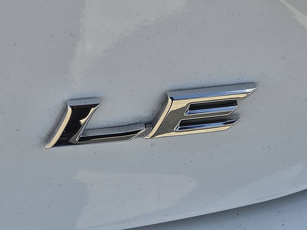 Used 2025 Toyota Camry LE FWD image 11