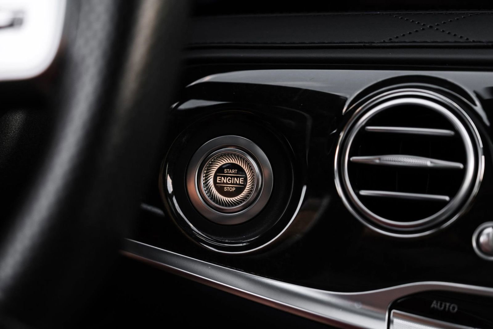 Used 2019 Mercedes-Benz S 63 AMG S 4MATIC Sedan image 17