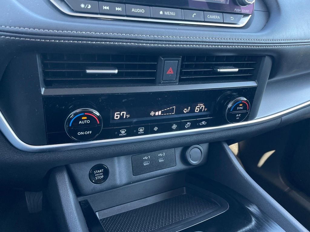 Used 2025 Nissan Rogue SV image 18