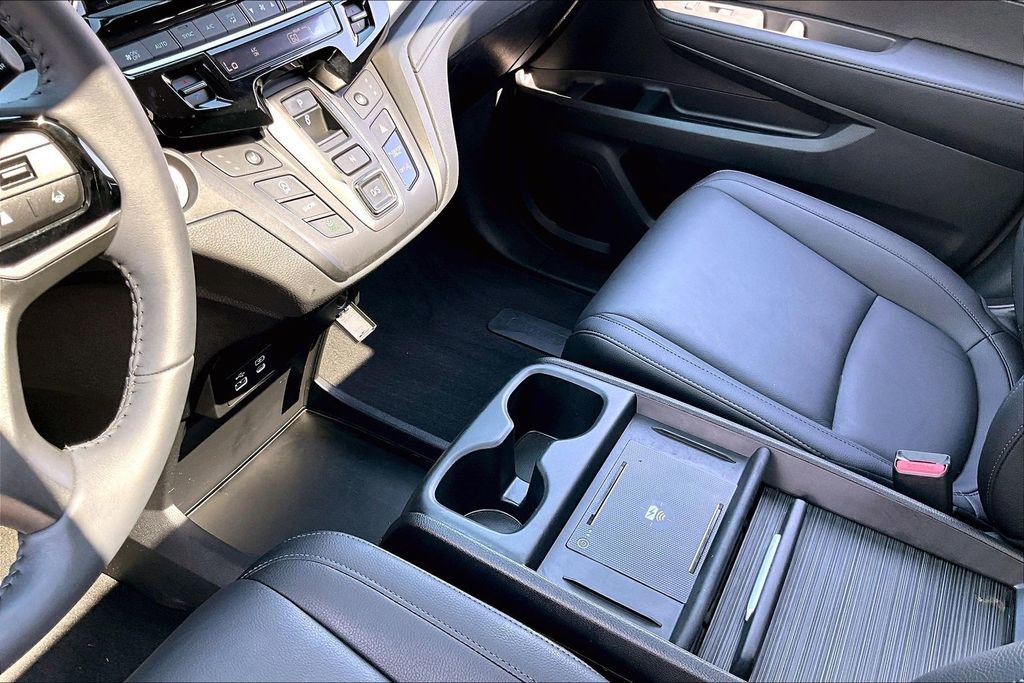 Certified 2026 Honda Odyssey EX-L image 13