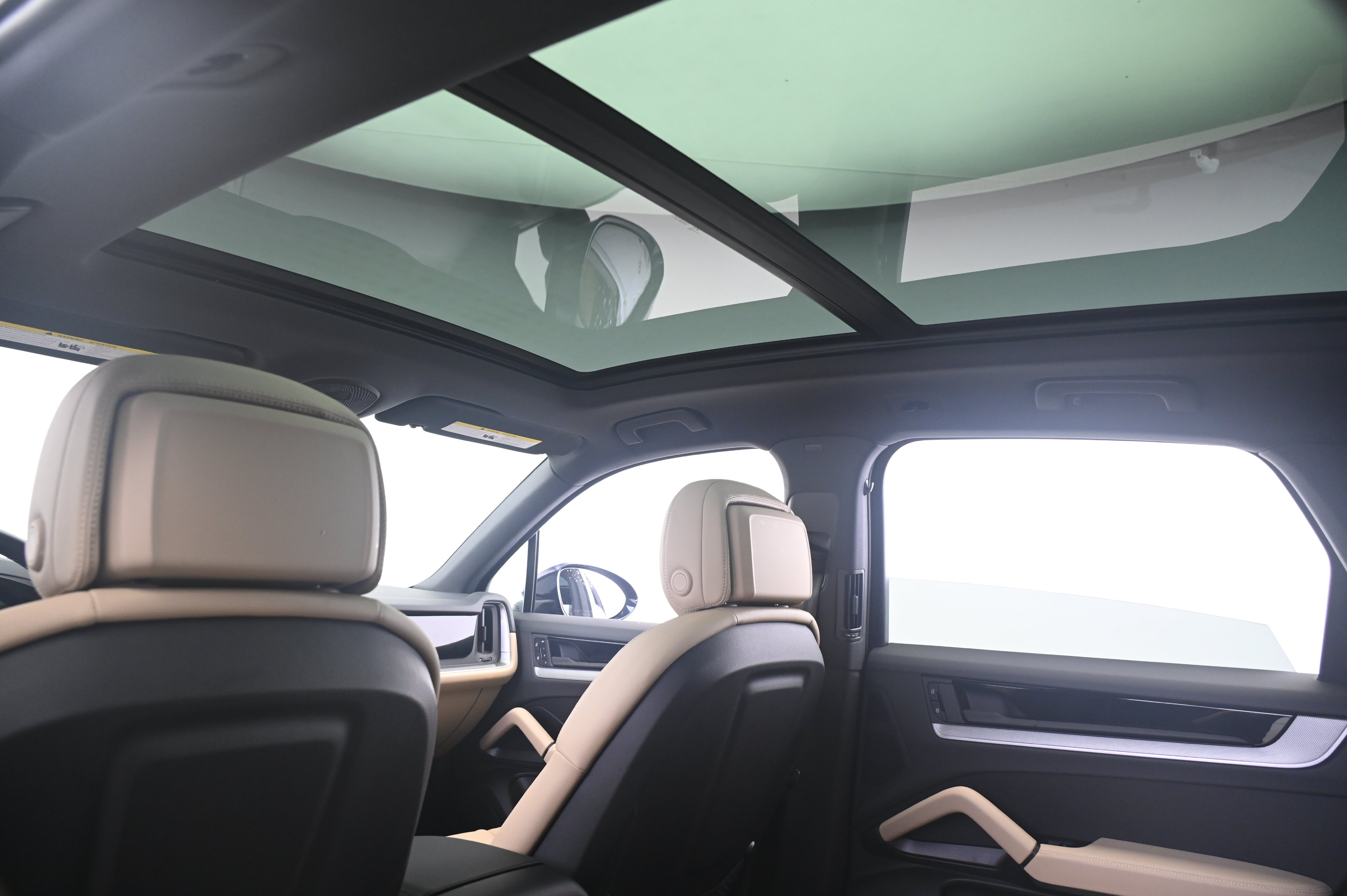 Certified 2026 Porsche Cayenne AWD/4WD image 25