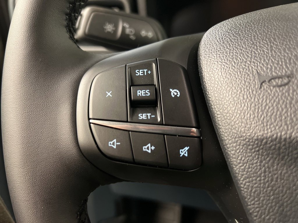 New 2025 Ford Maverick XLT w/ XLT Luxury Package image 18