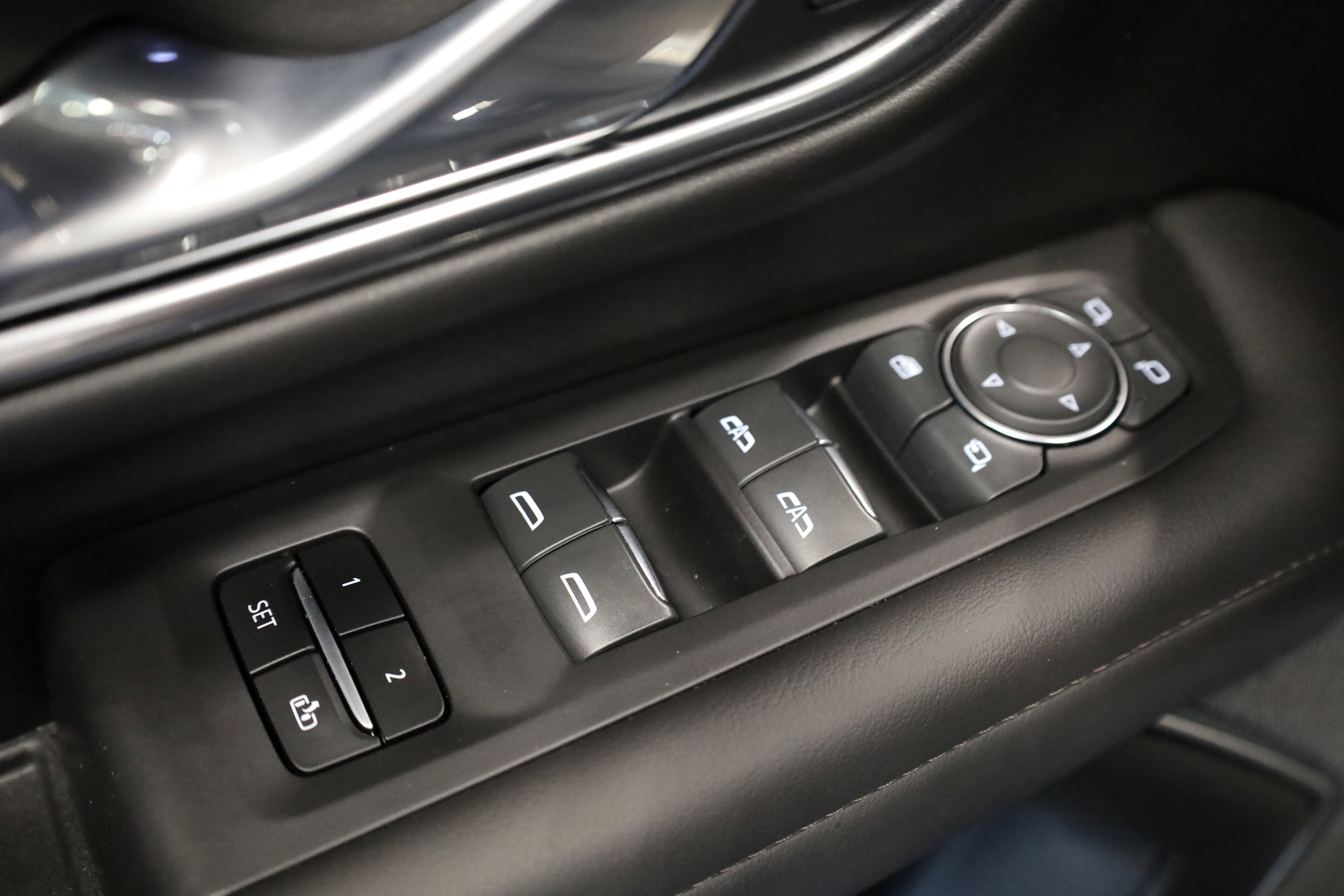 Used 2024 Chevrolet Suburban High Country w/ Advanced Technology Package image 15