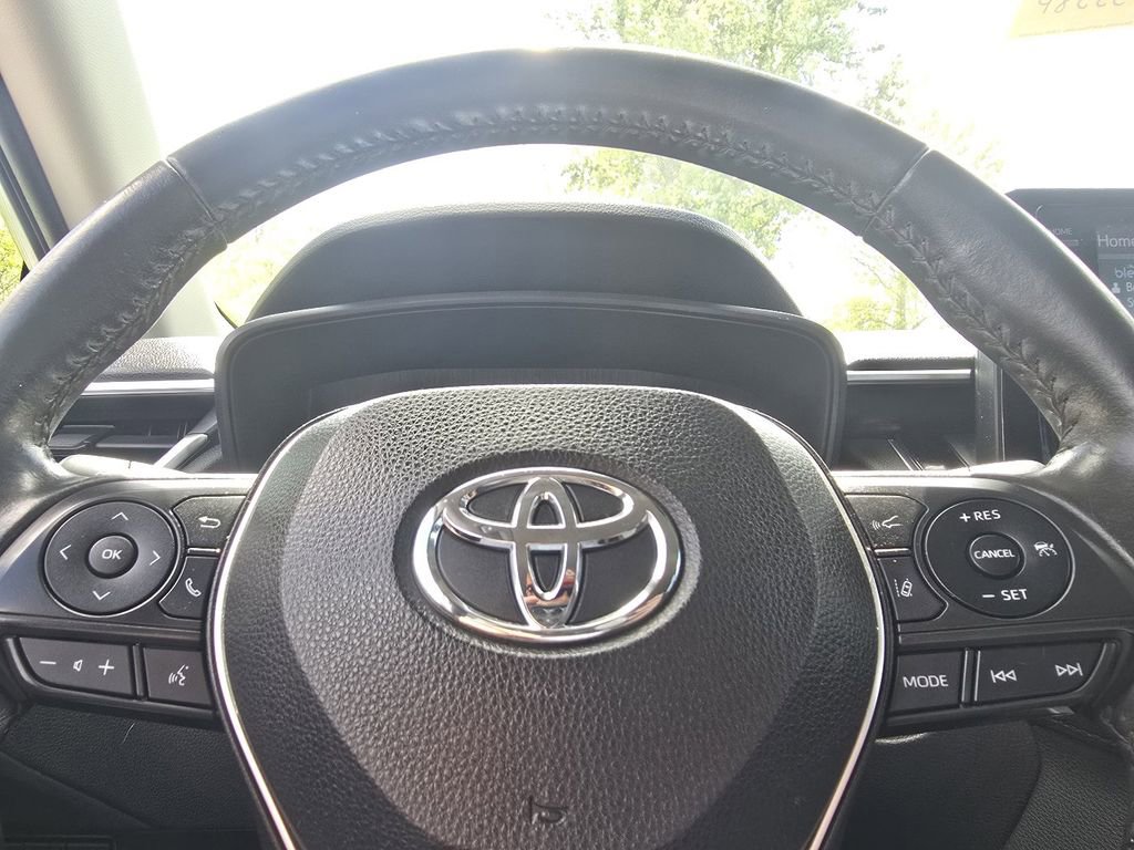 Used 2022 Toyota Corolla Cross LE FWD image 24