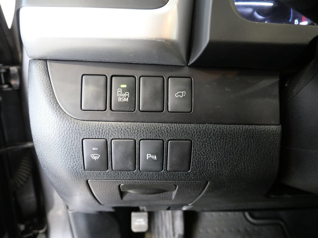 Used 2016 Toyota Highlander Limited AWD/4WD image 14