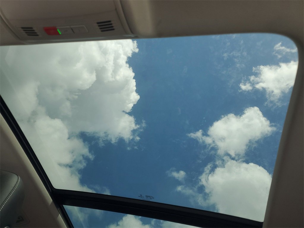 Used 2022 Volkswagen Taos SE image 87