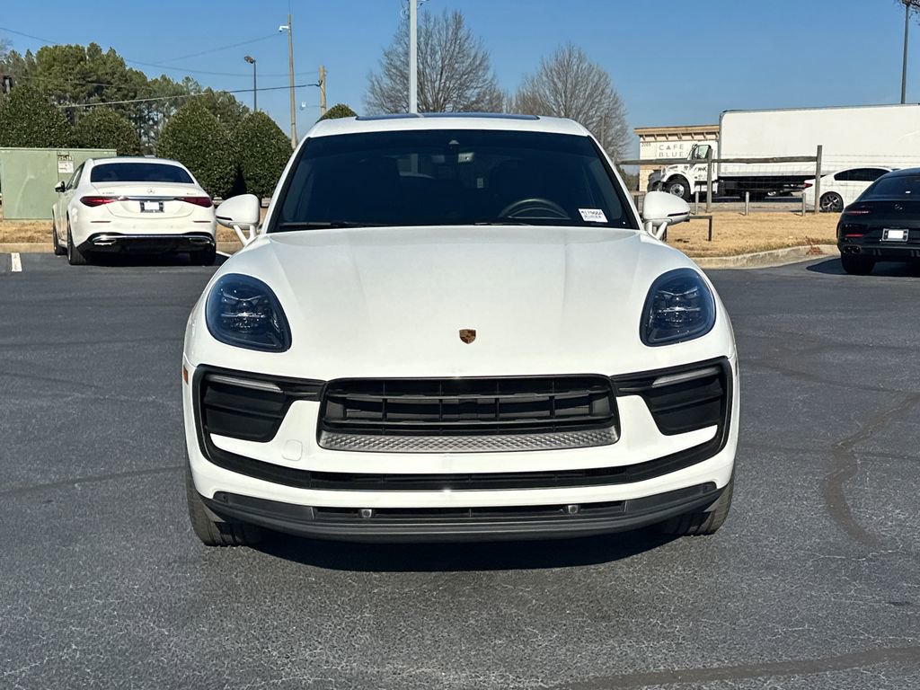 Used 2022 Porsche Macan Base image 2