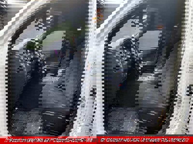 Used 2011 Dodge Charger SE RWD image 6