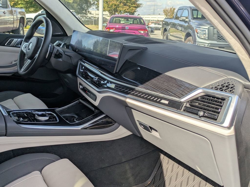 Used 2023 BMW X7 M60i w/ Executive Package image 34