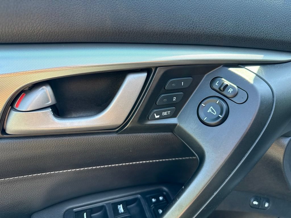 Used 2011 Acura TL SH-AWD image 25