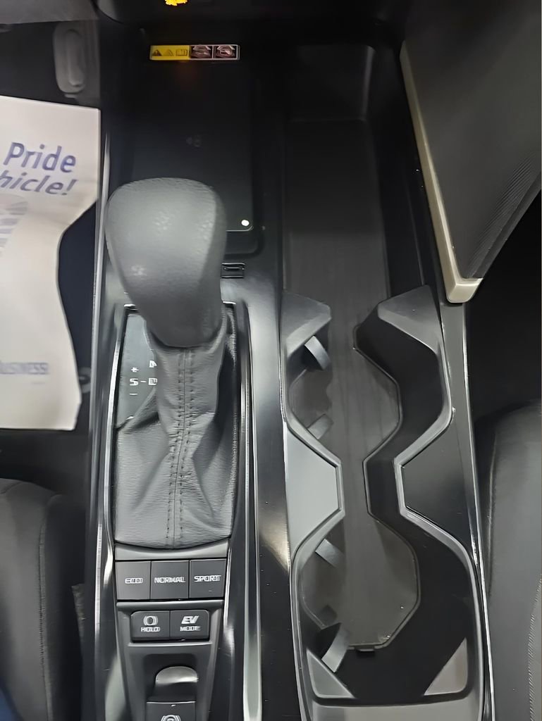 Used 2025 Toyota Camry LE image 26