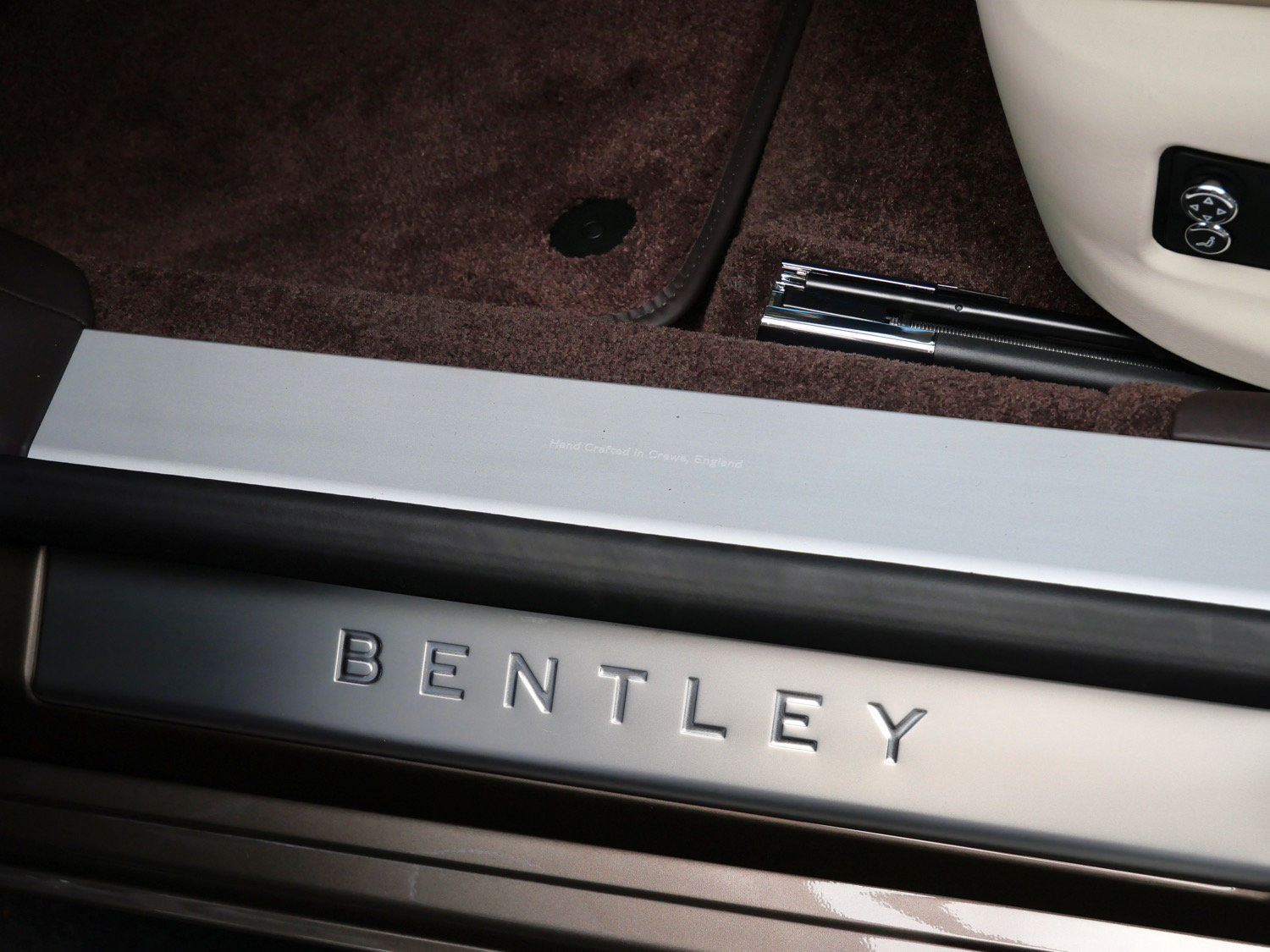 New 2026 Bentley Flying Spur V8 AWD/4WD image 11