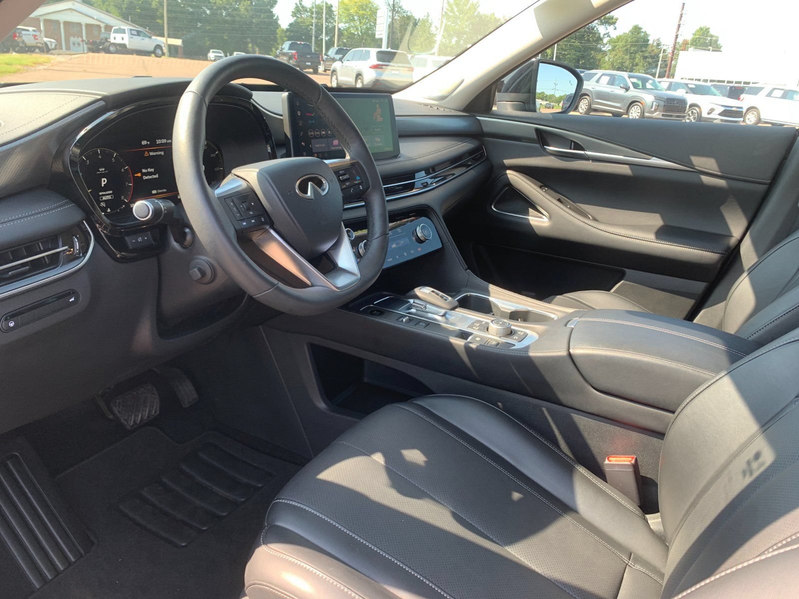 Used 2026 INFINITI QX60 Luxe w/ Cargo Package AWD/4WD image 12