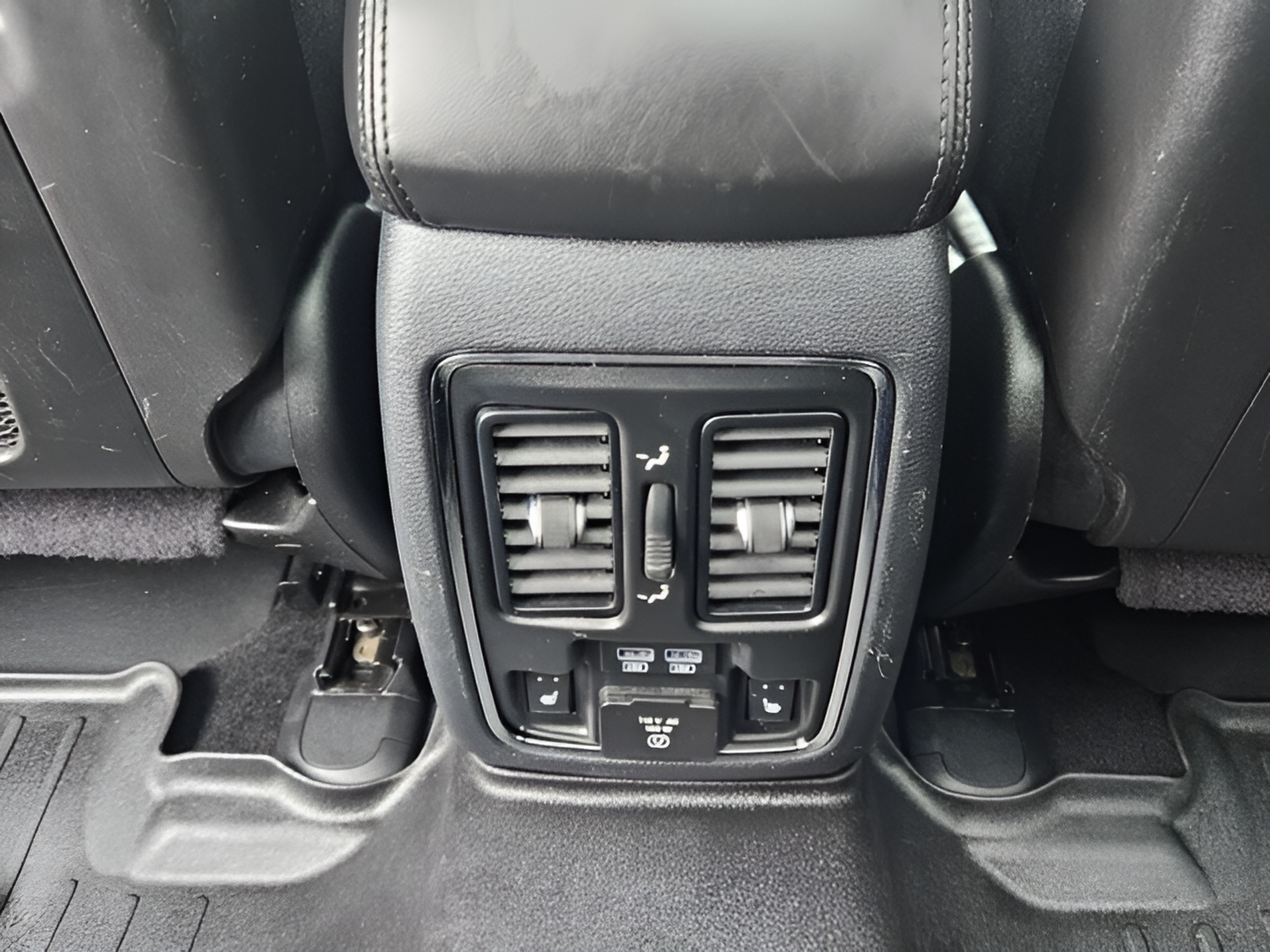 Used 2018 Jeep Grand Cherokee Limited w/ Luxury Group II RWD image 10