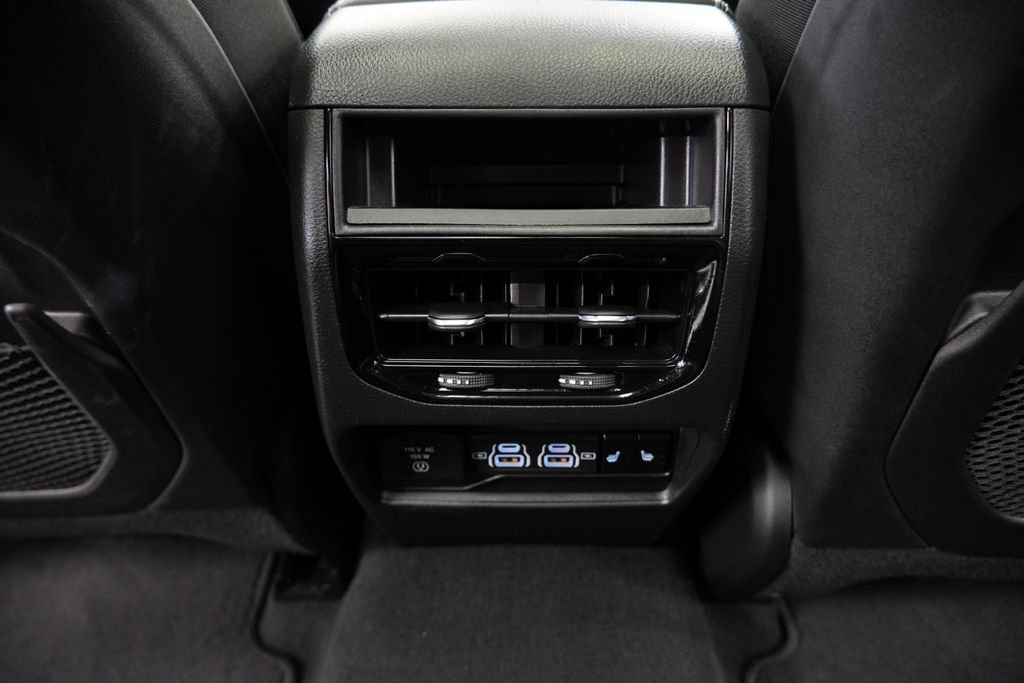 Certified 2023 Jeep Grand Cherokee Overland AWD/4WD image 31