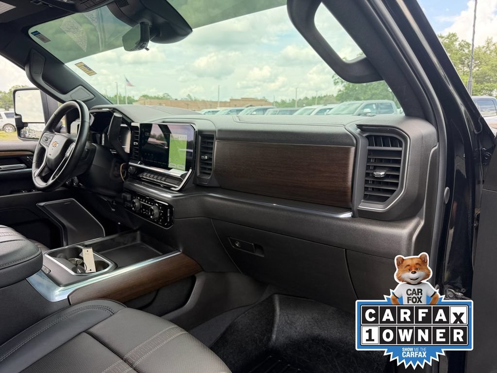 Used 2024 Chevrolet Silverado 2500 High Country w/ Technology Package AWD/4WD image 19