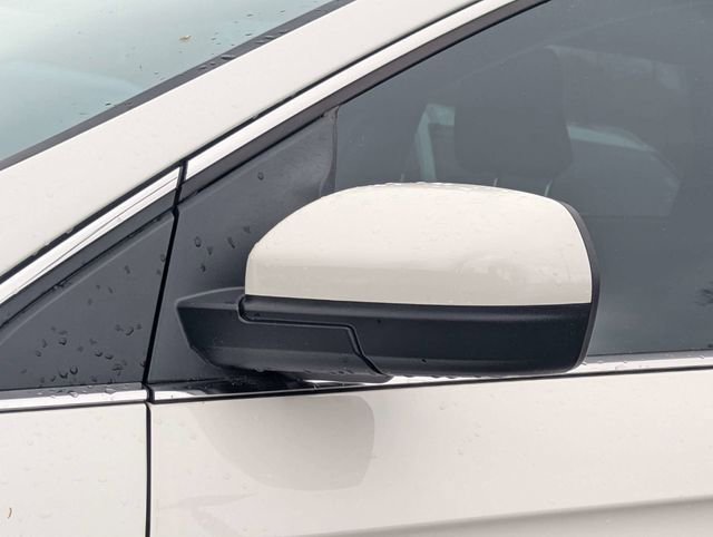 Used 2023 Ford Edge SEL w/ Convenience Package image 14